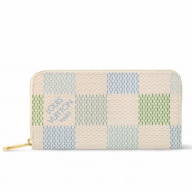 Louis Vuitton Zippy Wallet in Pistachio Green Damier Canvas N40748