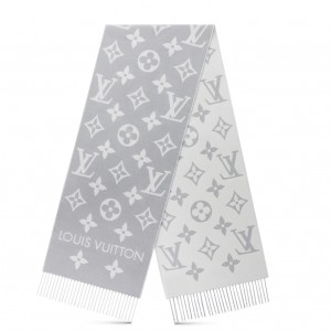 Louis Vuitton LV Essential Scarf in Grey Wool M77727